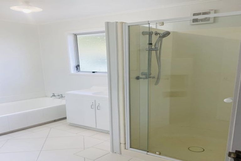 Photo of property in 53a Salamanca Road, Sunnynook, Auckland, 0620