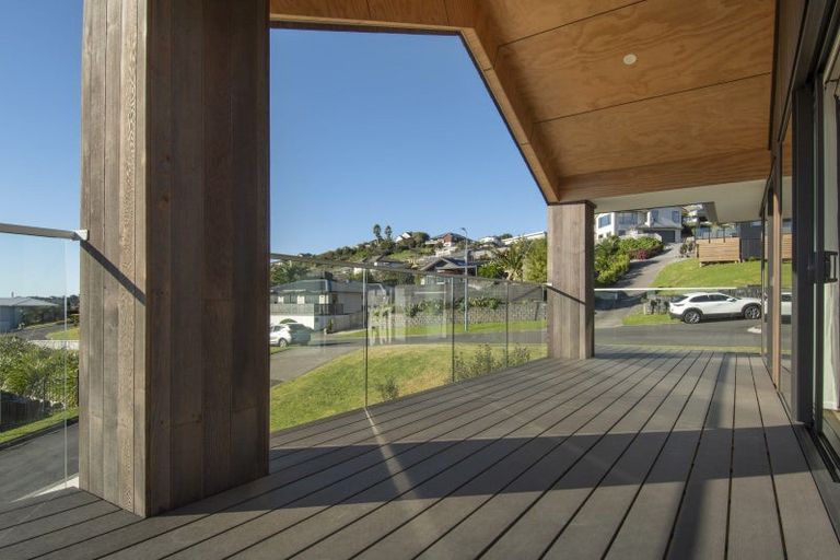 Photo of property in 6 Greenvale Place, Welcome Bay, Tauranga, 3112