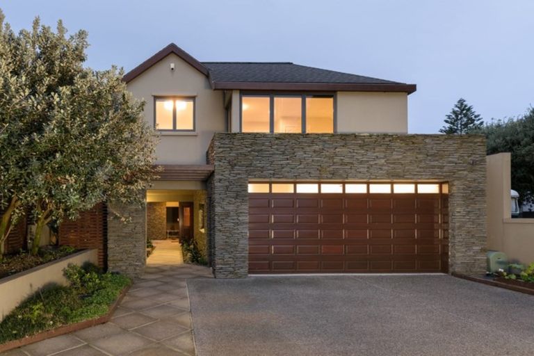 Photo of property in 85 Marine Parade, Mount Maunganui, 3116