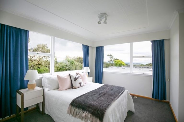 Photo of property in 270 Cannon Hill Crescent, Mount Pleasant, Christchurch, 8081