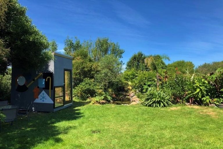 Photo of property in 2/207 Estuary Road, South New Brighton, Christchurch, 8062