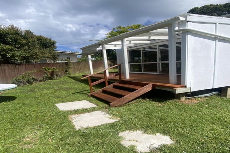 Photo of property in 25 County Road, Torbay, Auckland, 0630