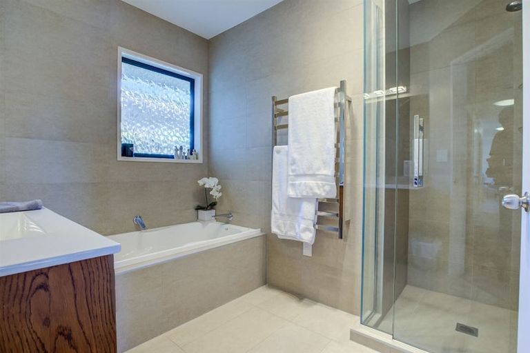 Photo of property in 25 Dallinger Street, St Andrews, Hamilton, 3200