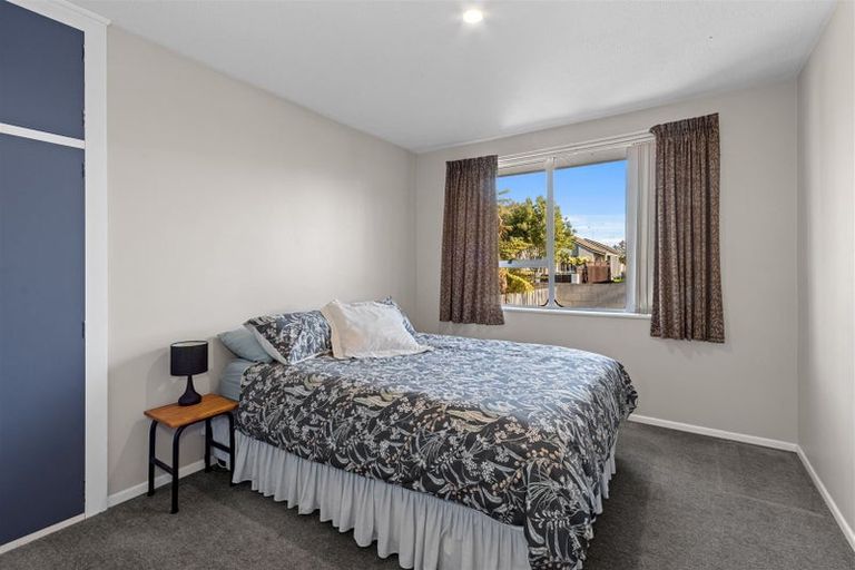 Photo of property in 1 Tracy Place, Redwood, Christchurch, 8051