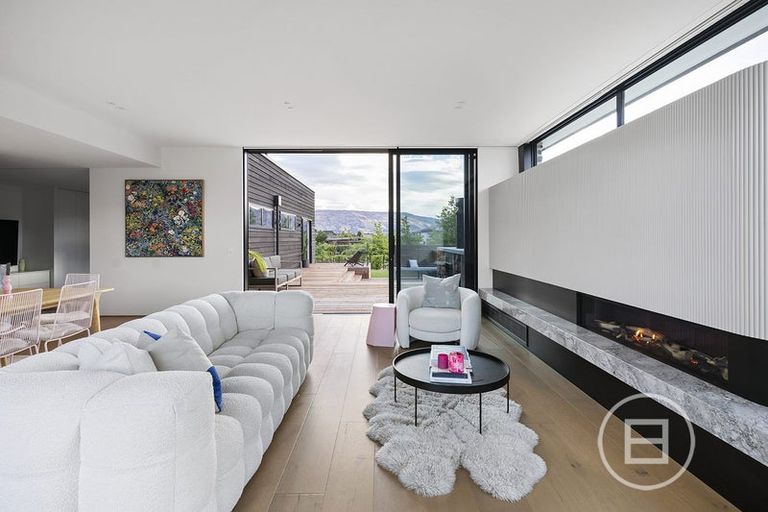 Photo of property in 34 Minaret Ridge, Wanaka, 9305