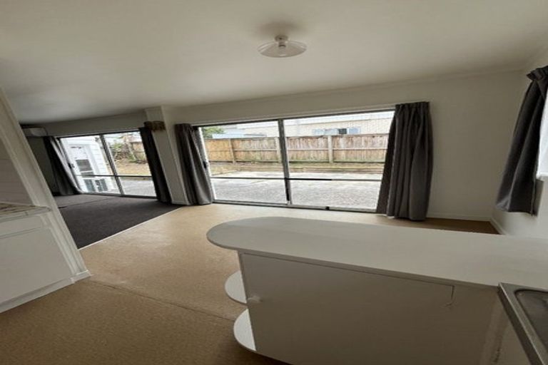 Photo of property in 54 Mckinstry Avenue, Mangere East, Auckland, 2024