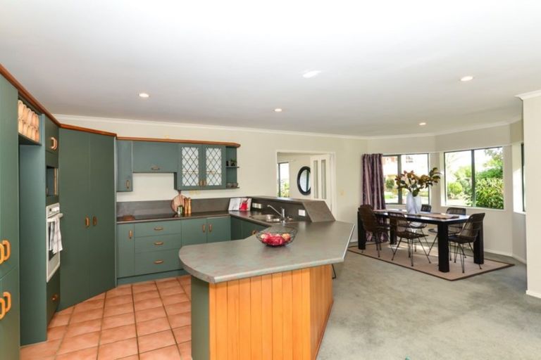 Photo of property in 1 Castlewold Place, Huntington, Hamilton, 3210