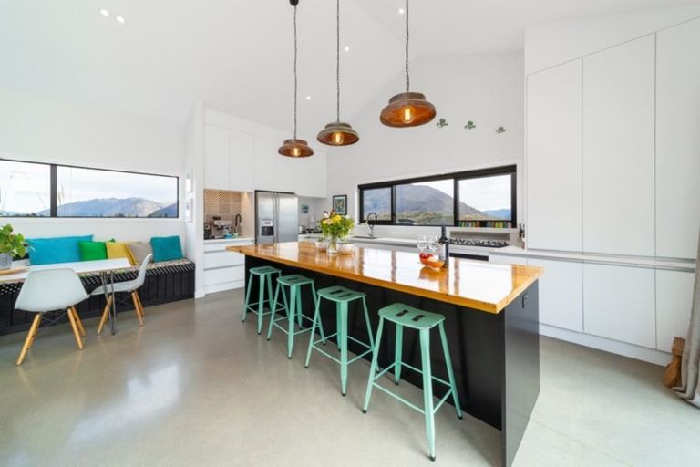 Photo of property in 11 Glenfiddich Road, Jacks Point, Queenstown, 9371