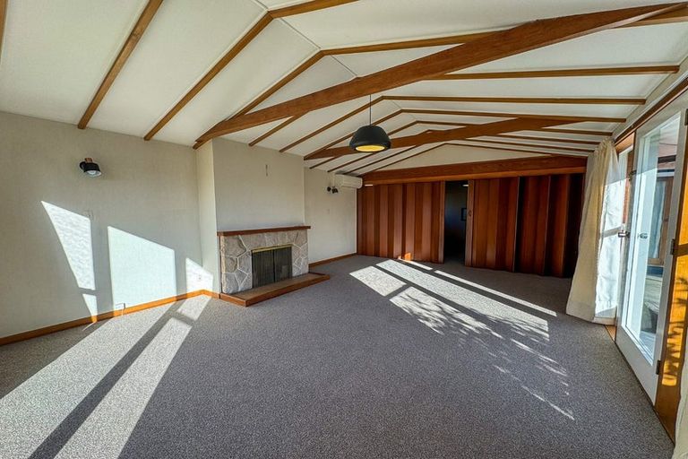 Photo of property in 11 Tuirau Place, Ilam, Christchurch, 8041