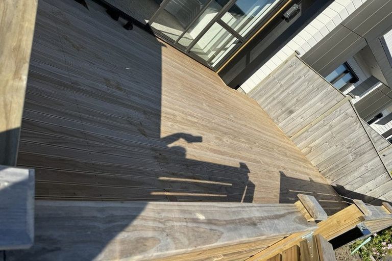 Photo of property in 14 Parahau Road, Papakura, 2110