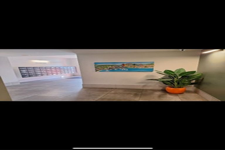 Photo of property in Urbane Apartments, 44/29 Webb Street, Mount Cook, Wellington, 6011