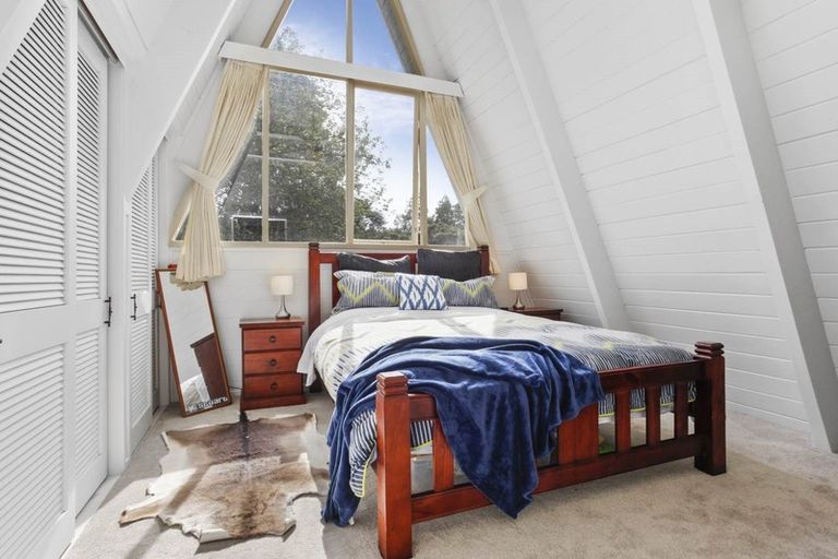 Photo of property in 14 Mahoe Road, Titirangi, Auckland, 0604