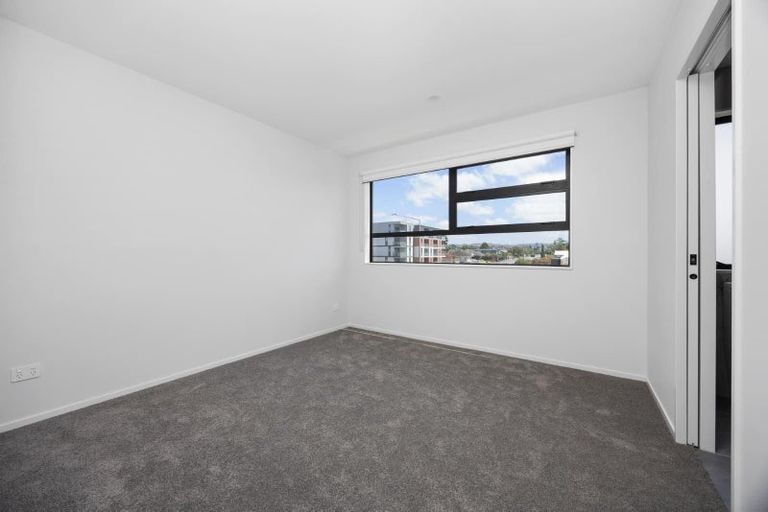 Photo of property in 3/3153 Great North Road, New Lynn, Auckland, 0600
