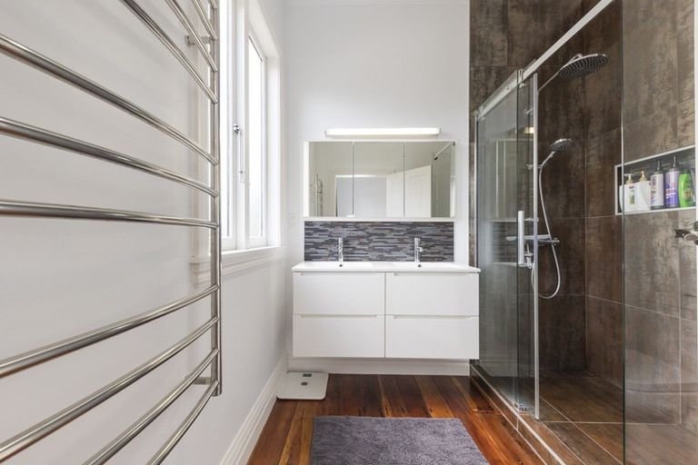 Photo of property in 232 Victoria Avenue, Hokowhitu, Palmerston North, 4410