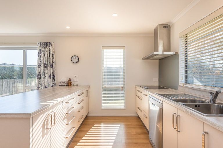 Photo of property in 27 Landy Street, Dallington, Christchurch, 8061