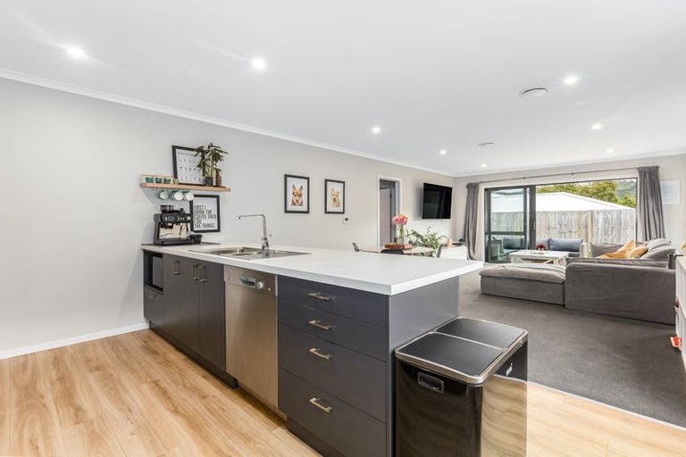 Photo of property in 8 Peter Tapp Way, Wainuiomata, Lower Hutt, 5014