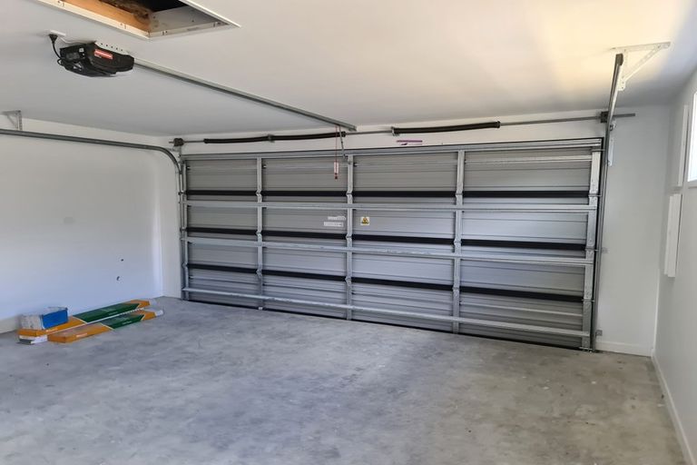 Photo of property in 11 Hinaki Street, Poike, Tauranga, 3112