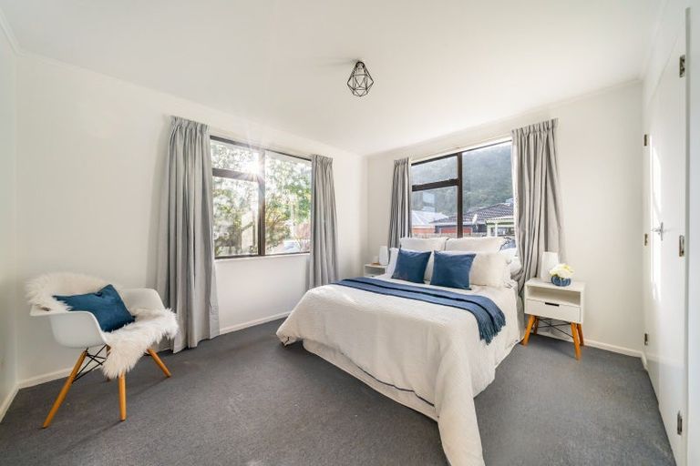 Photo of property in 193a Whites Line East, Waiwhetu, Lower Hutt, 5010