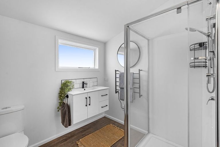 Photo of property in 43 Croziers Road, St Albans, Christchurch, 8052