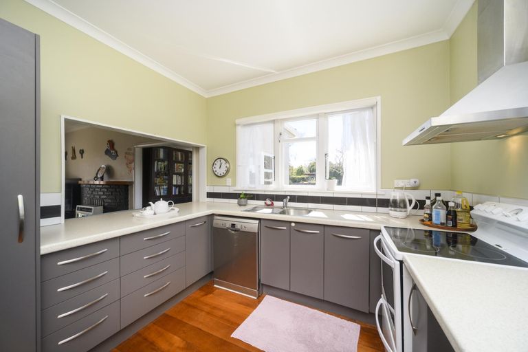 Photo of property in 113 Waterloo Crescent, Hokowhitu, Palmerston North, 4410