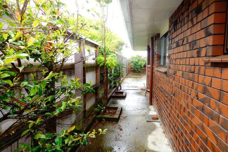 Photo of property in 205 Fitzherbert Avenue, West End, Palmerston North, 4410