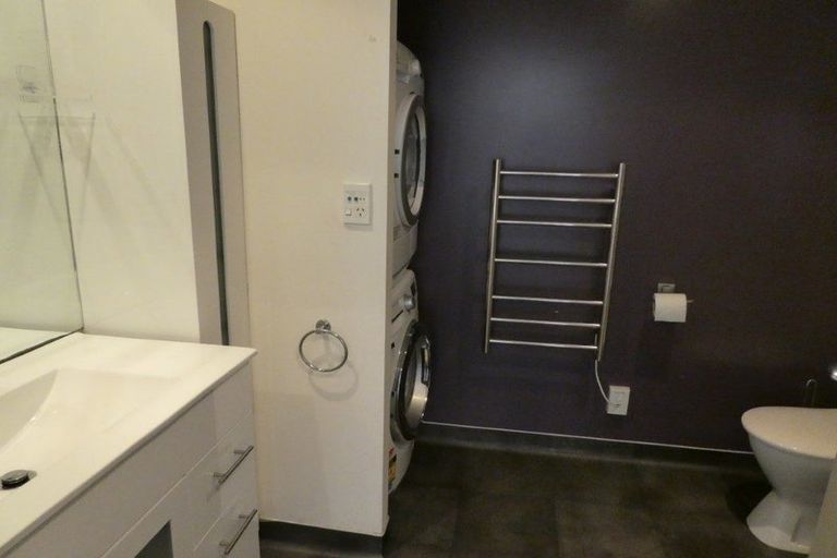 Photo of property in St Peters Apartments, 8a/192 Willis Street, Te Aro, Wellington, 6011