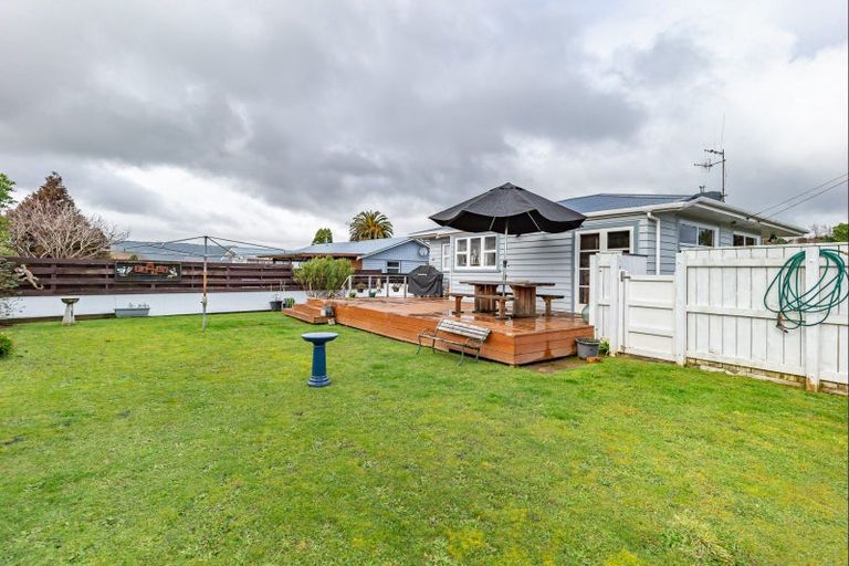 Photo of property in 230 Cambridge Street, Levin, 5510