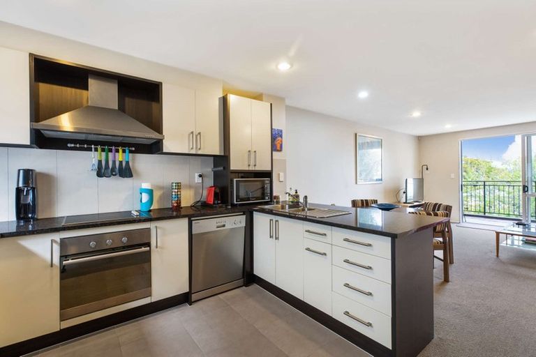 Photo of property in 11/6 Islington Avenue, New Lynn, Auckland, 0600