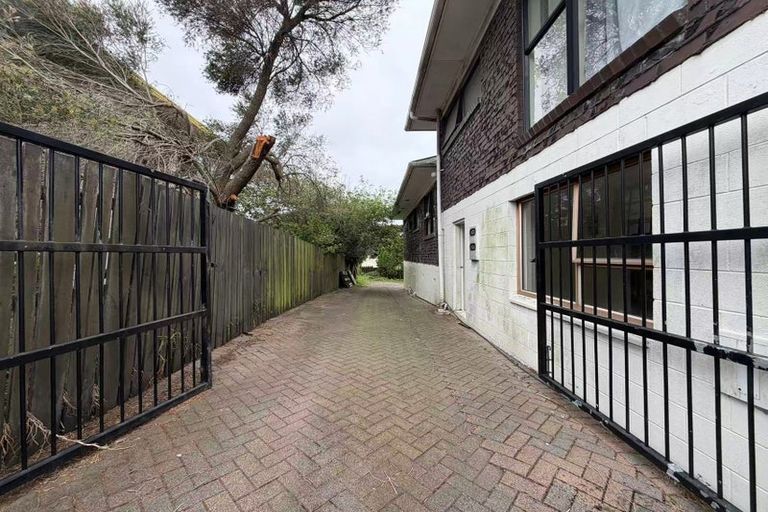 Photo of property in 121 Redoubt Road, Goodwood Heights, Auckland, 2105