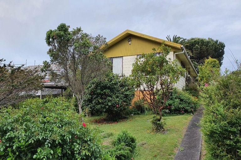 Photo of property in 28 Ransom Smyth Drive, Goodwood Heights, Auckland, 2105