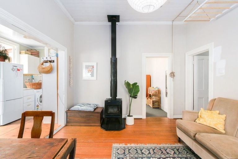 Photo of property in 48 Faraday Street, Hospital Hill, Napier, 4110