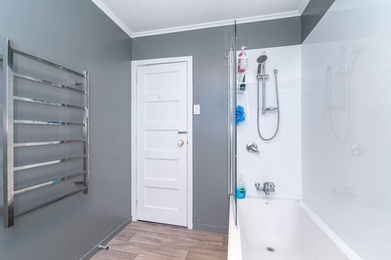 Photo of property in 26 Johnson Street, Milton, 9220