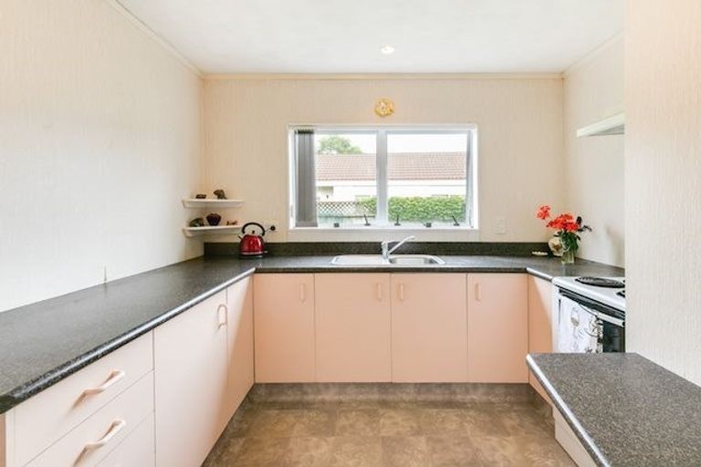 Photo of property in 3/55 Meeanee Road, Taradale, Napier, 4112