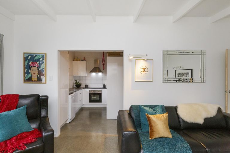 Photo of property in 893b Main Street, Roslyn, Palmerston North, 4414