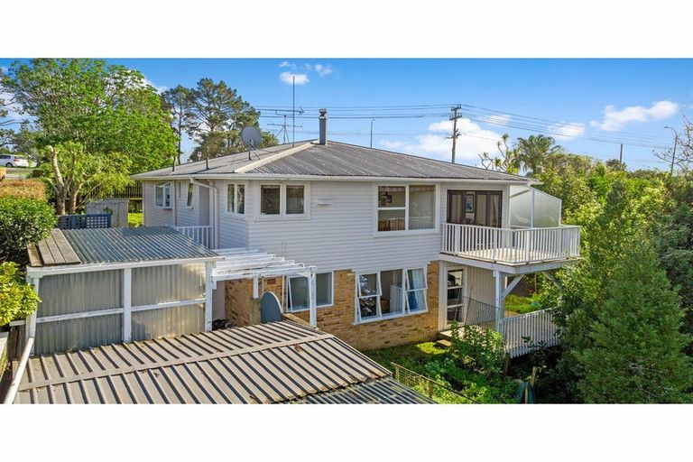 Photo of property in 249 Sunset Road, Sunnynook, Auckland, 0632