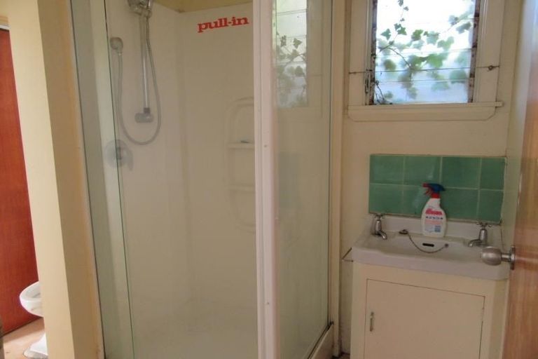 Photo of property in 6 Clonbern Place, Upper Riccarton, Christchurch, 8041