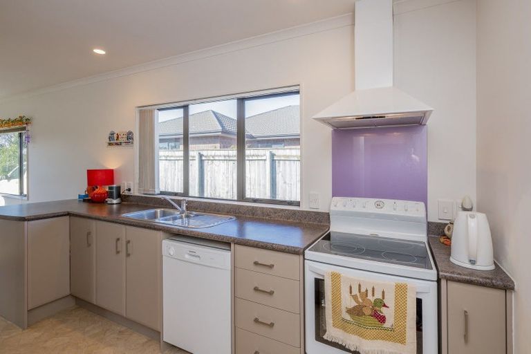 Photo of property in 2 Belle Maison Court, Levin, 5510