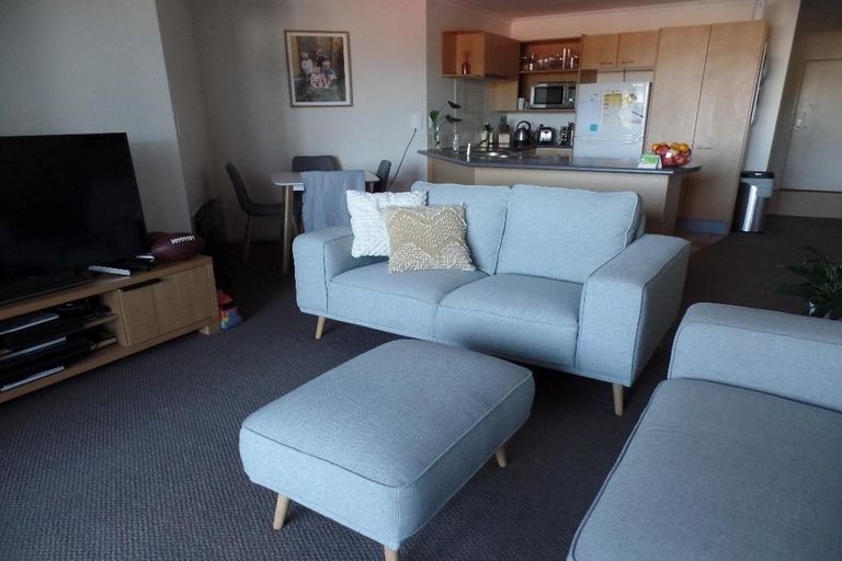 Photo of property in Paramount Apartments, 6/281 Maunganui Road, Mount Maunganui, 3116