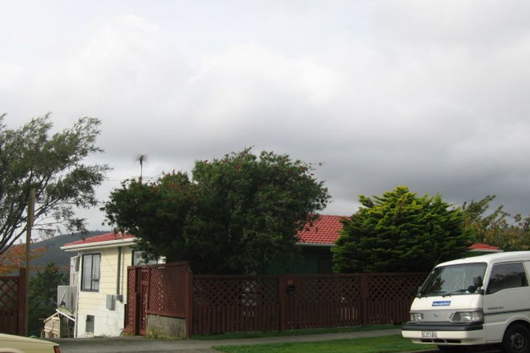 Photo of property in 13 Fenchurch Grove, Stokes Valley, Lower Hutt, 5019