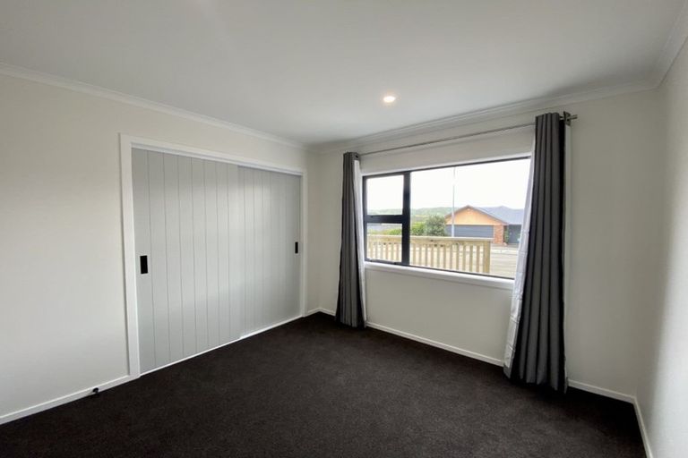 Photo of property in 13 Saint Vincent Terrace, Grenada Village, Wellington, 6037