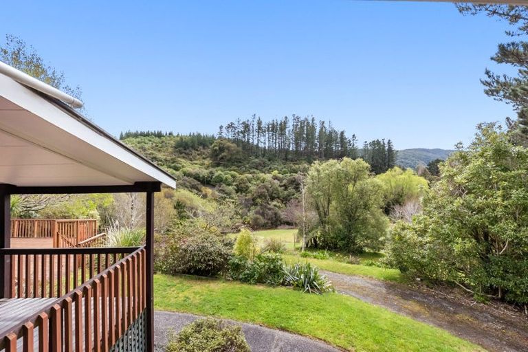Photo of property in 70 Kaitoke Loop, Kaitoke, Upper Hutt, 5018