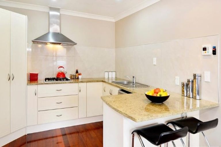 Photo of property in 79 Lake Road, Devonport, Auckland, 0622