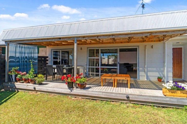 Photo of property in 1/17a Tawa Road, Te Atatu Peninsula, Auckland, 0610