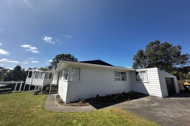 Photo of property in 6 Classic Grove, Bayview, Auckland, 0629
