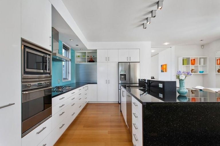 Photo of property in 5 Roderick Alleyn Lane, Papanui, Christchurch, 8052