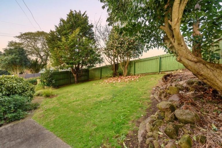 Photo of property in 22 Bellevue Road, Brookfield, Tauranga, 3110