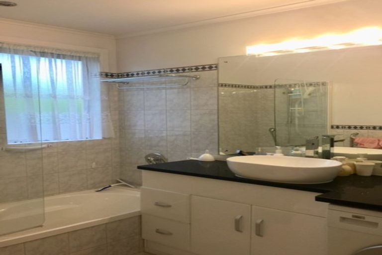 Photo of property in 192 Royal Road, Massey, Auckland, 0614