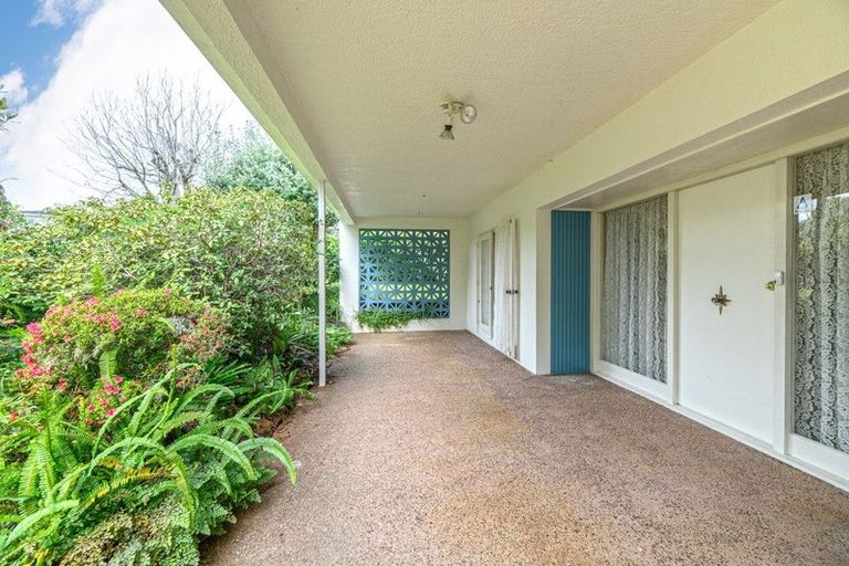 Photo of property in 4 Kerrymaria Place, Hillcrest, Auckland, 0627