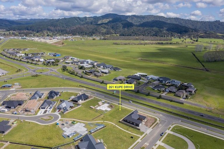 Photo of property in 261 Kupe Drive, Whitianga, 3510