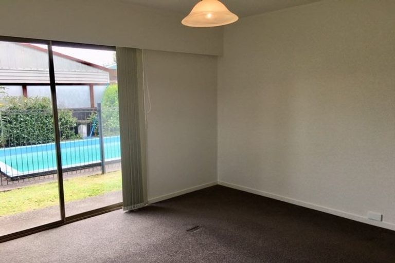 Photo of property in 21b Sunnypark Avenue, Rosehill, Papakura, 2113